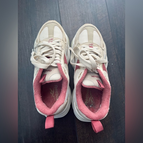 Reebok Royal Charge Running Shoes (size 7.5 W) - Picture 7 of 11